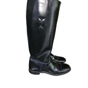 Custom made English Riding Boots. Size 5 1/2. Excellent condition.